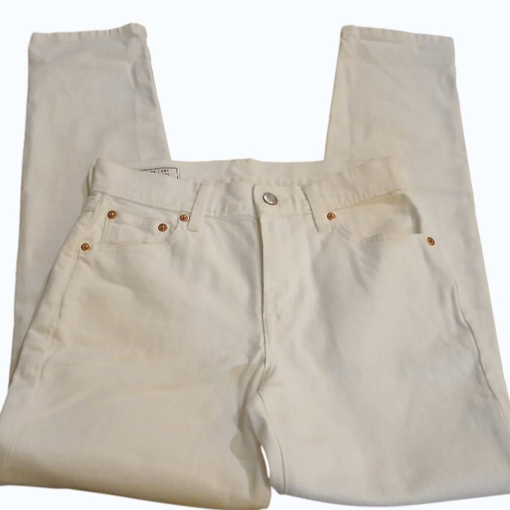 GAP Girlfriend Mid-Rise White Denim Jeans - Like New - Picture 8 of 14